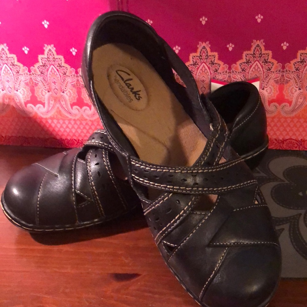 CLARKS BENDABLES 8-1/2